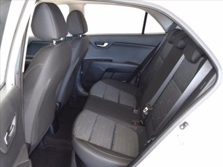 KIA Rio 1.2 Urban Gpl 82cv 9