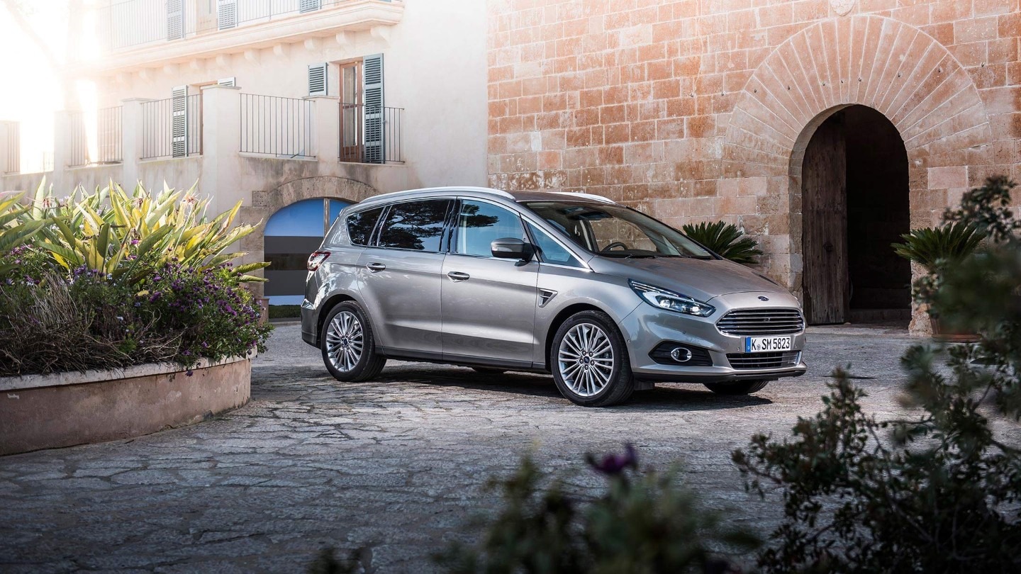Ford S Max 01